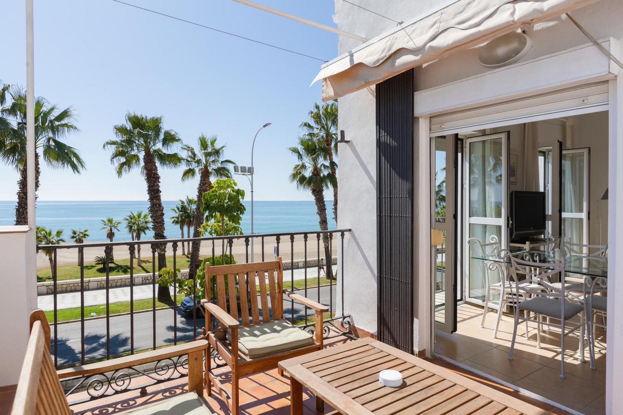 Apartamento Con Encanto En Primera Linea De Playa มาลากา ภายนอก รูปภาพ