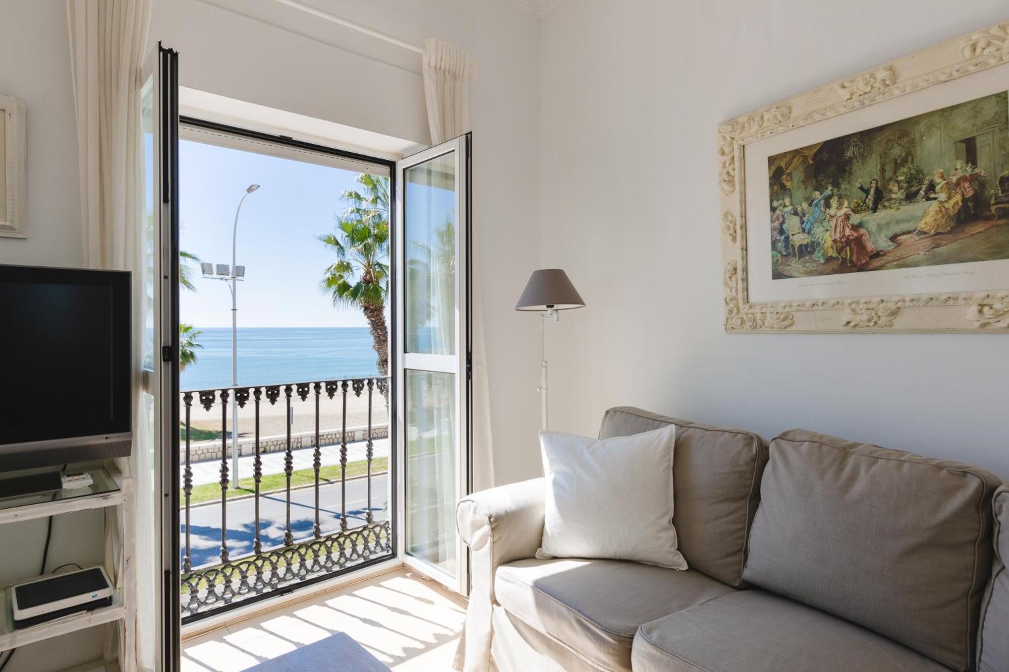 Apartamento Con Encanto En Primera Linea De Playa มาลากา ภายนอก รูปภาพ