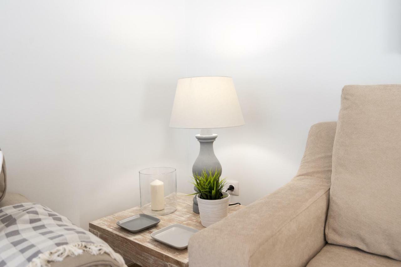 Apartamento Con Encanto En Primera Linea De Playa มาลากา ภายนอก รูปภาพ