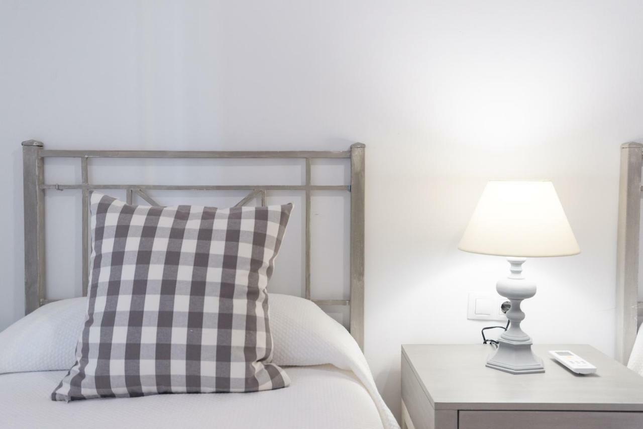 Apartamento Con Encanto En Primera Linea De Playa มาลากา ภายนอก รูปภาพ